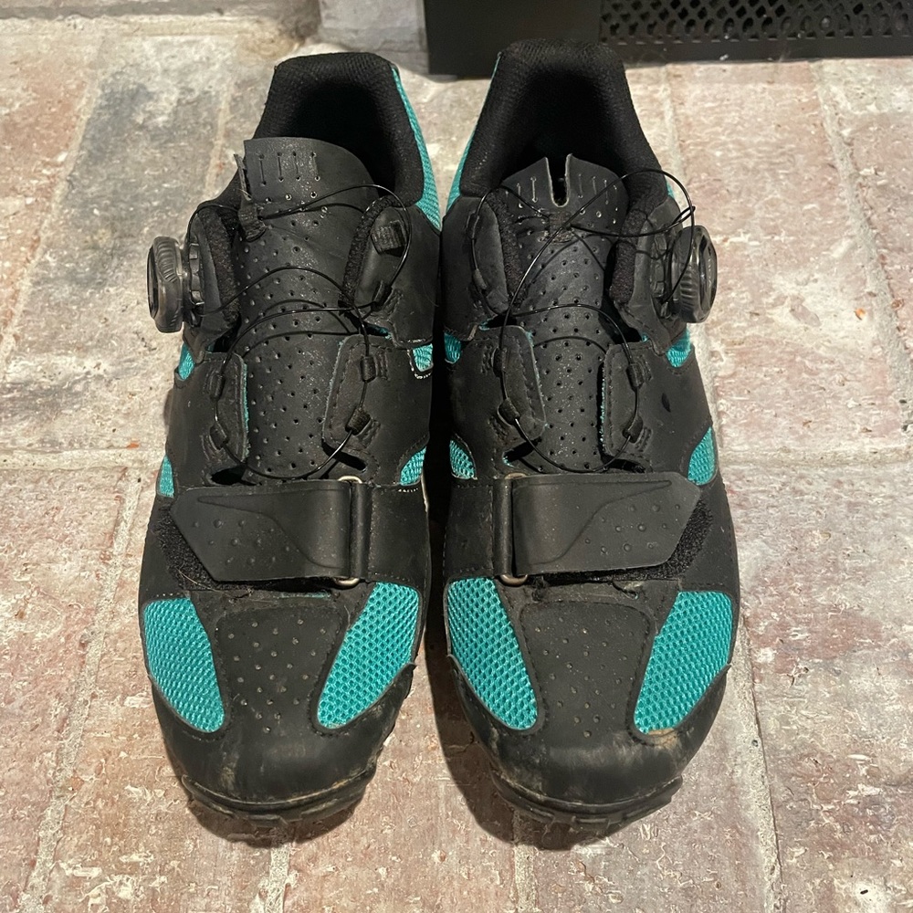 Giro mountain bike clip in shoes